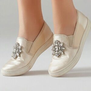 Badgley Mischka Cream slip on jeweled bling Embellished Loafers shoes sz 7.5